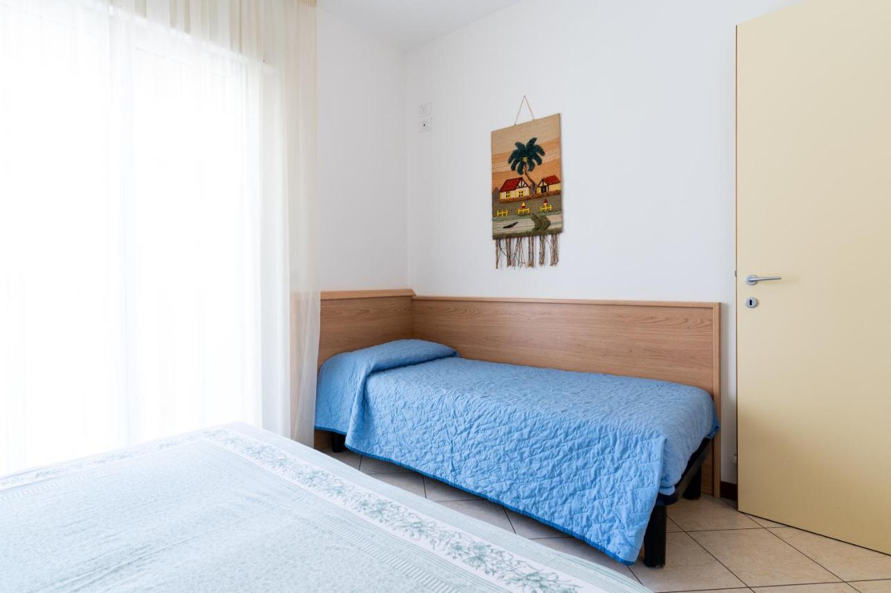 Ca' Mira Apartments Caorle Exterior foto